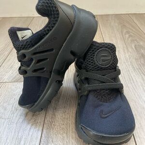 Nike toddler little presto black on black sneakers sz 7c